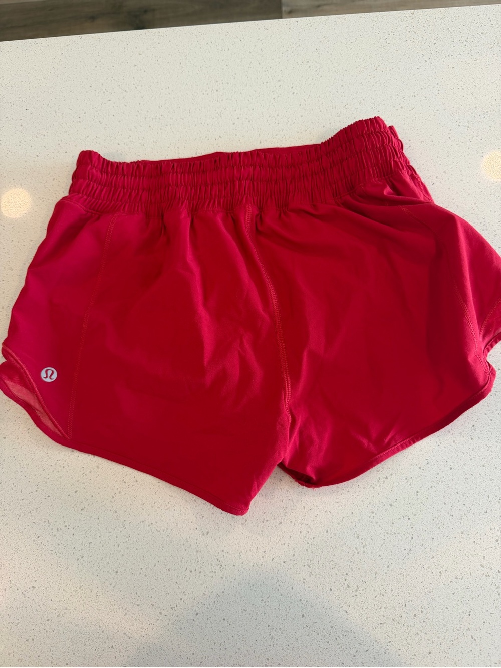 Lululemon Hotty Hot High-Rise Lined Short 2.5" Shorts - red - Picture 2 of 3